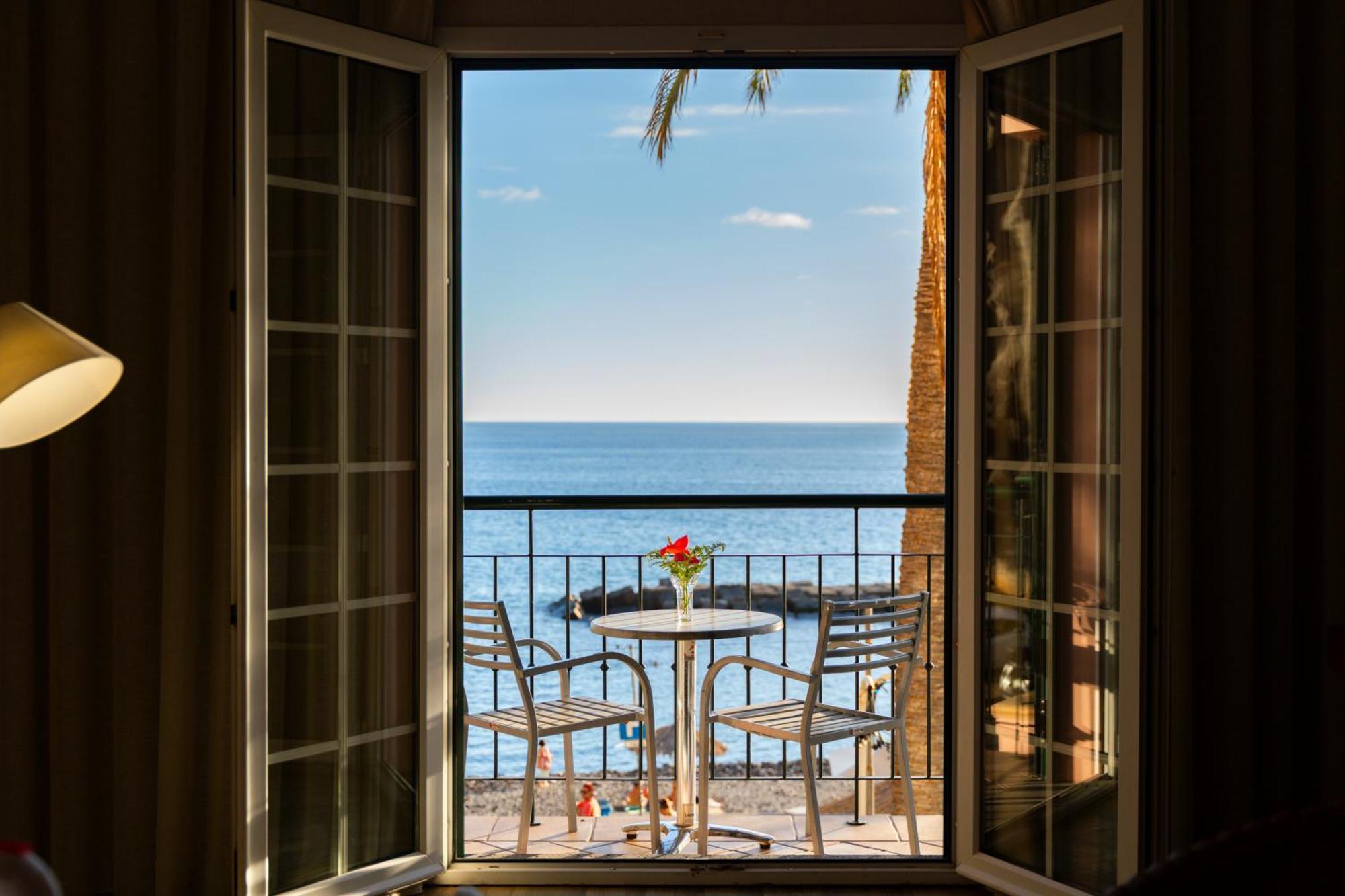 Twin Room Sea View Balcony