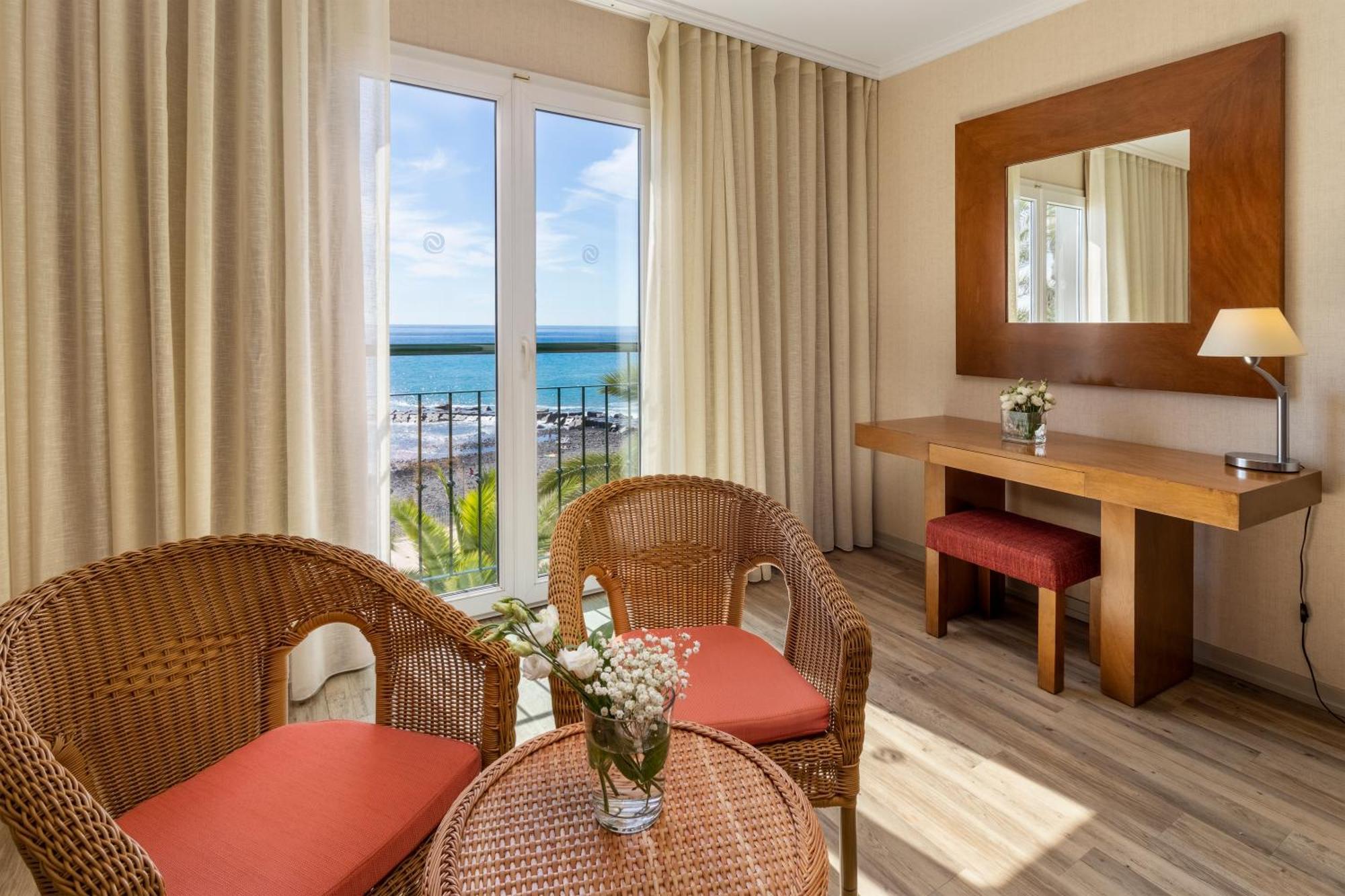 Twin Room Sea View